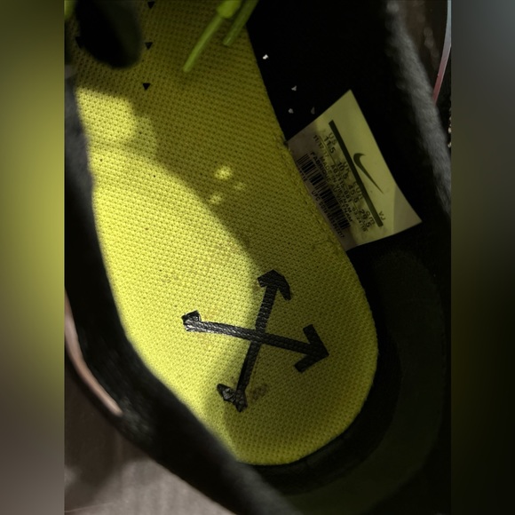 Nike Zoom Fly Mercurial Flyknit x
OFF-WHITE Black 2018 Men's 11.5.
AO2115-001 - Picture 7 of 11